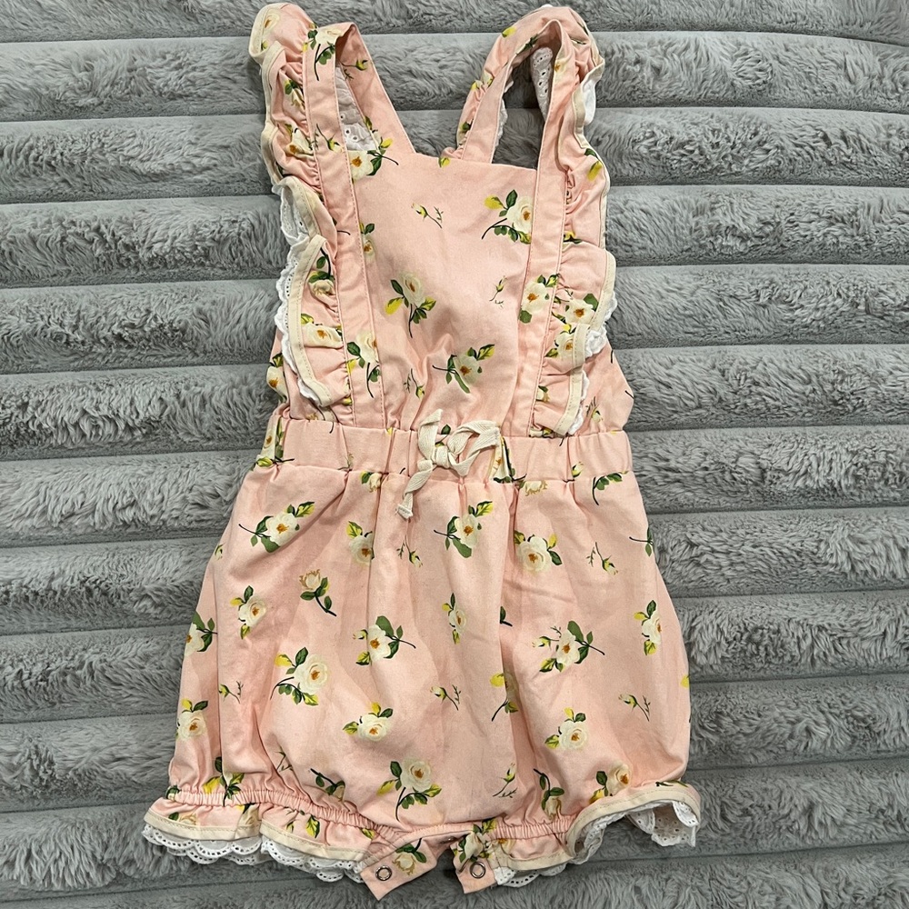 3T Excellent Condition 
Love and Grow magnolia romper